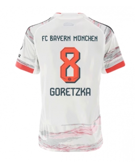 Bayern Munich Leon Goretzka #8 Maglia Gara Trasferta Repliche 2025-26 Donna Maniche Corte